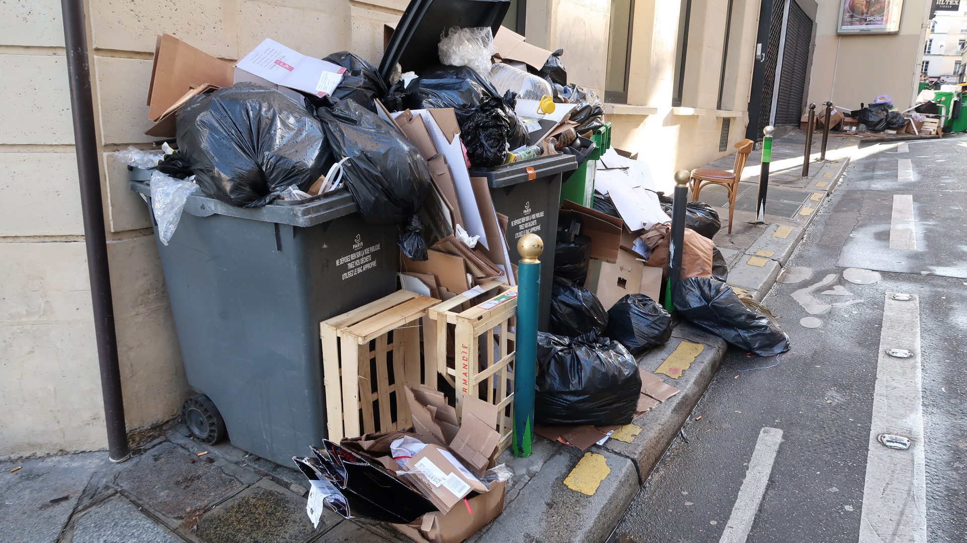 Paris : la collecte des déchets ménagers est en grève