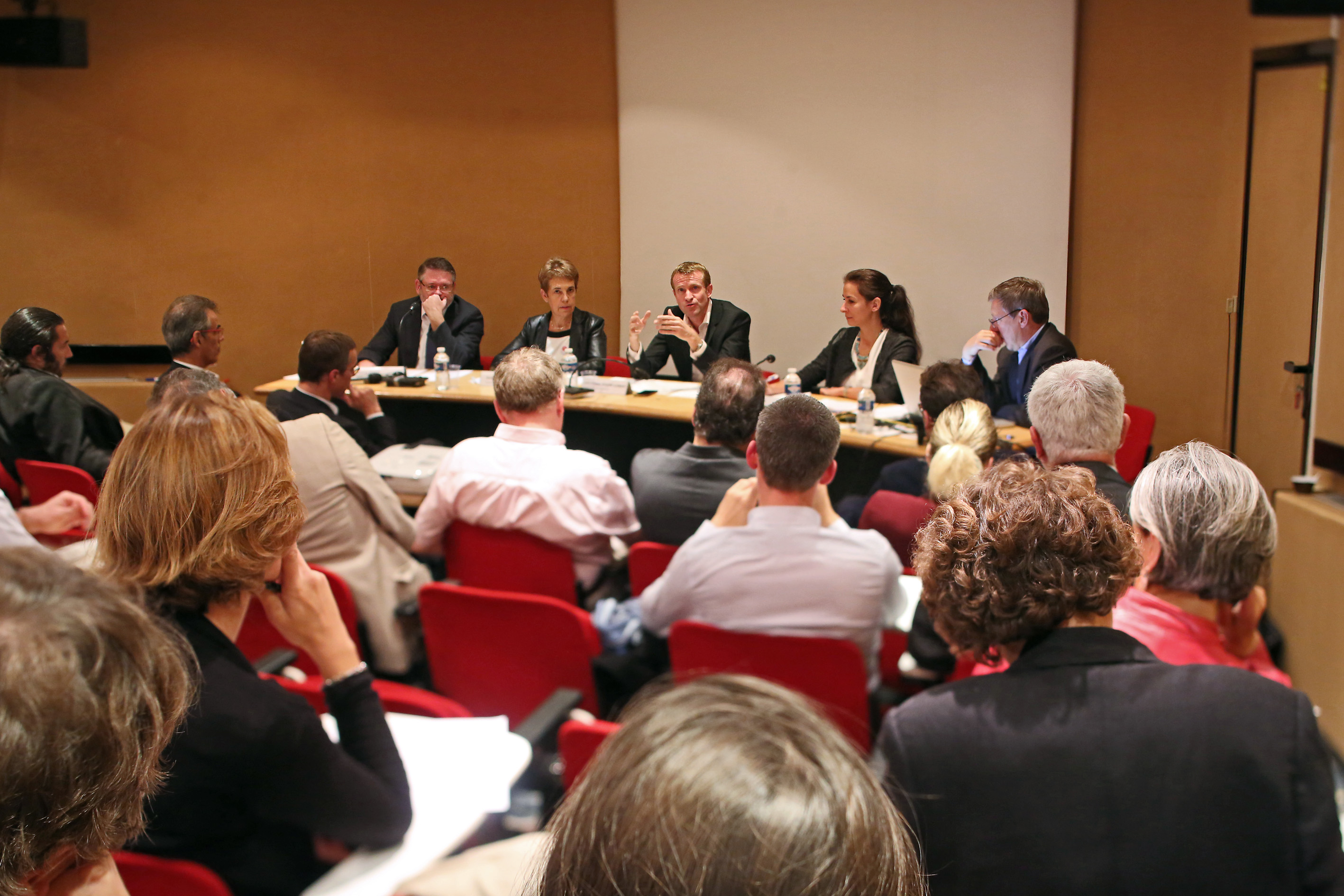 Photo Uned de la table ronde du 30 septembre 2016