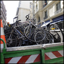Collecte des épaves de vélo (crédit photo : Anne Thomes)